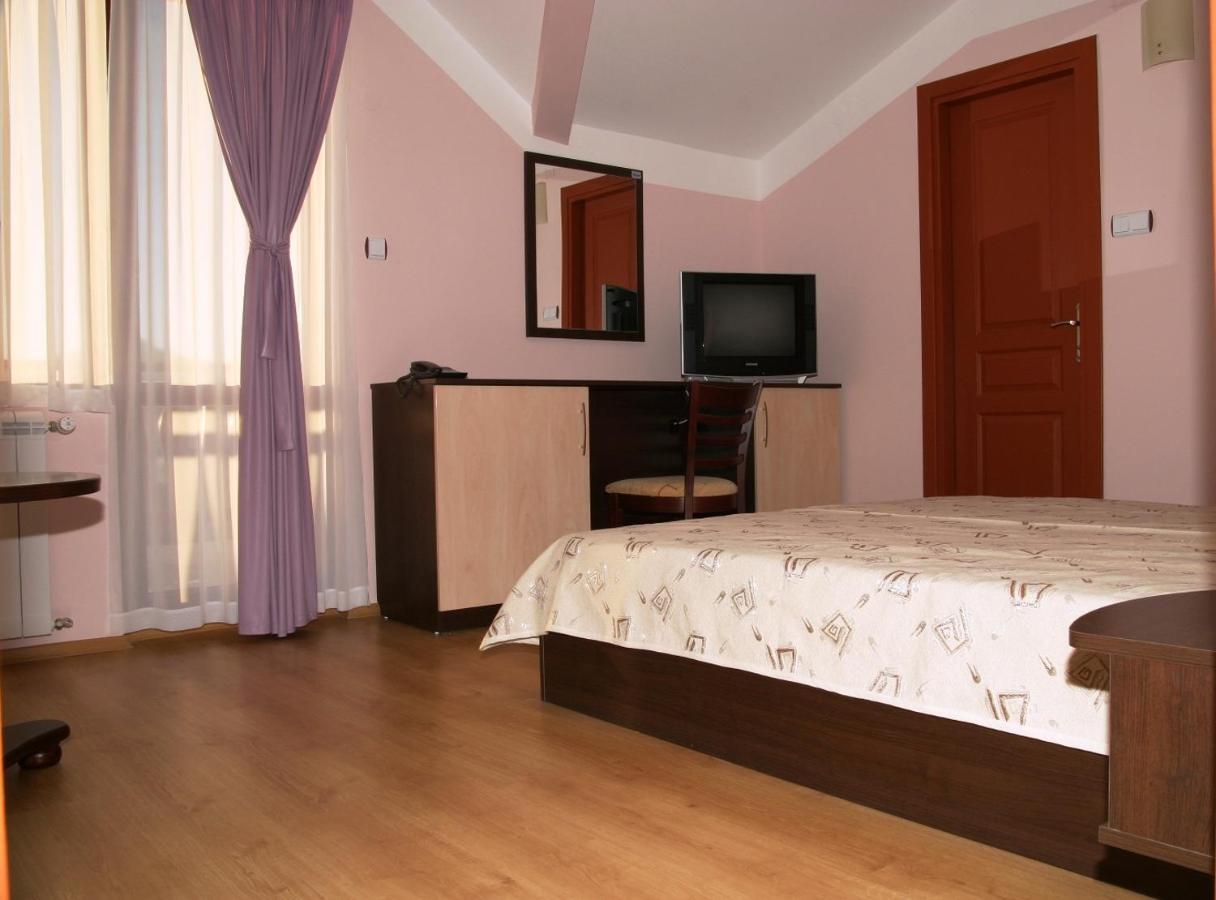 Boryka Family Hotel Asikoria Εξωτερικό φωτογραφία